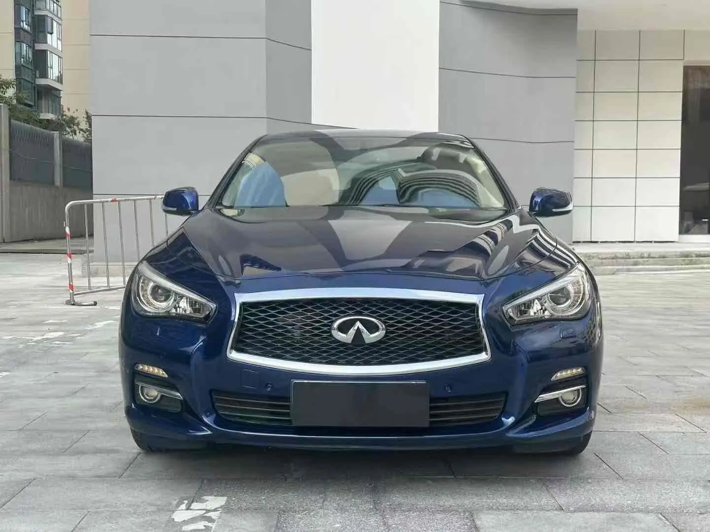Infiniti Q50L