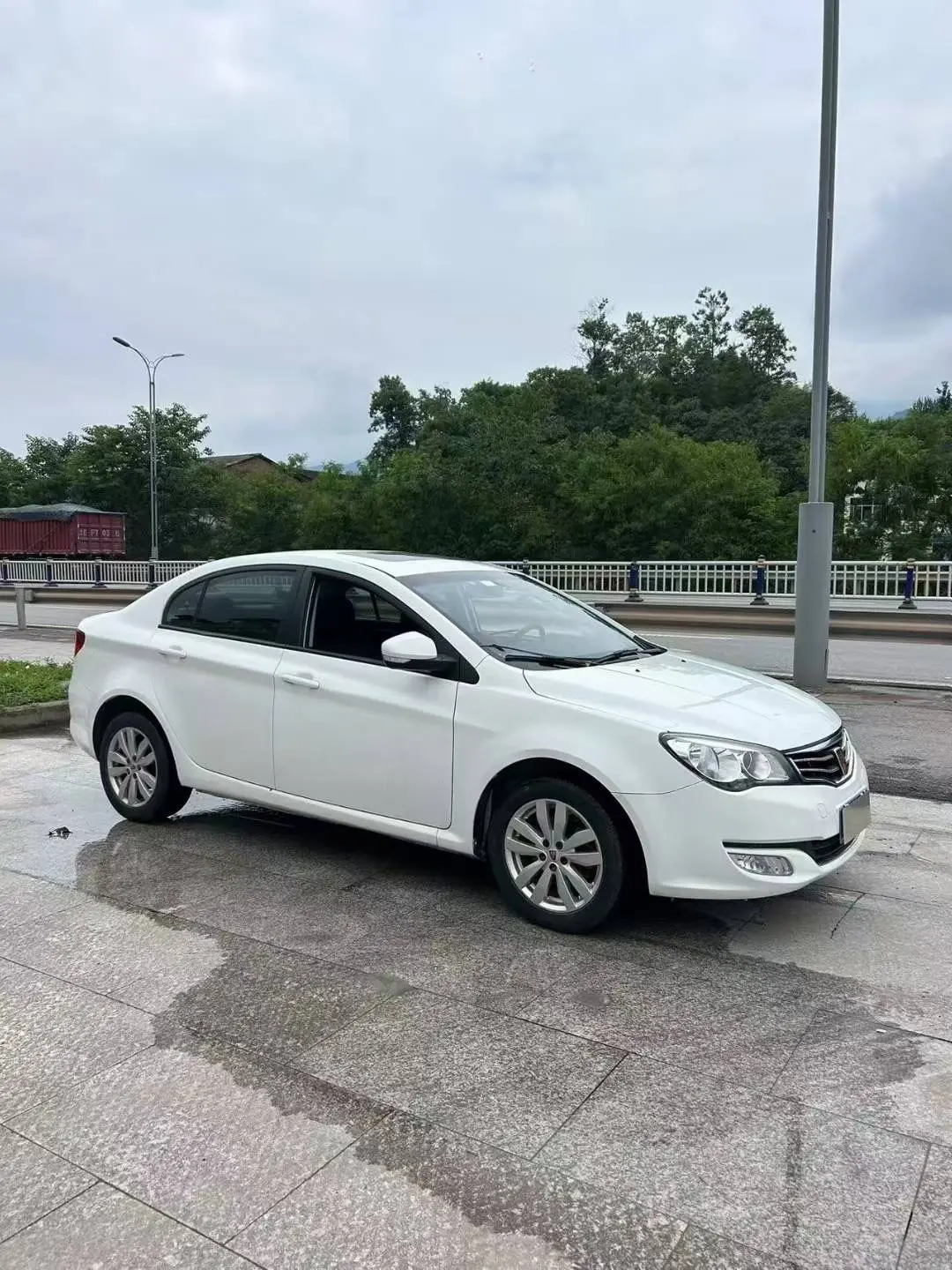 Roewe 350