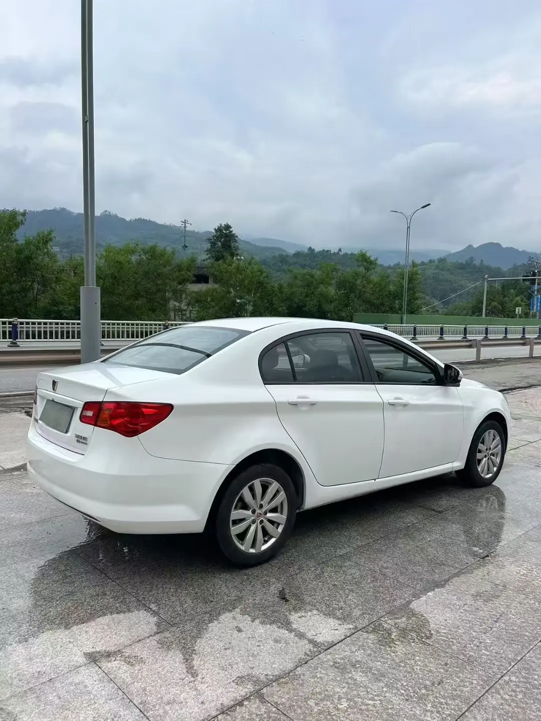 Roewe 350