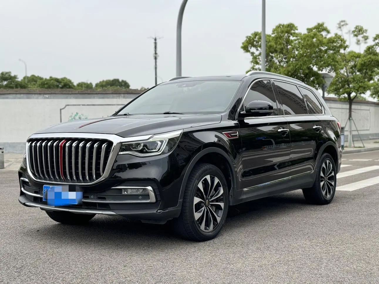 Hongqi HS7  из Китая