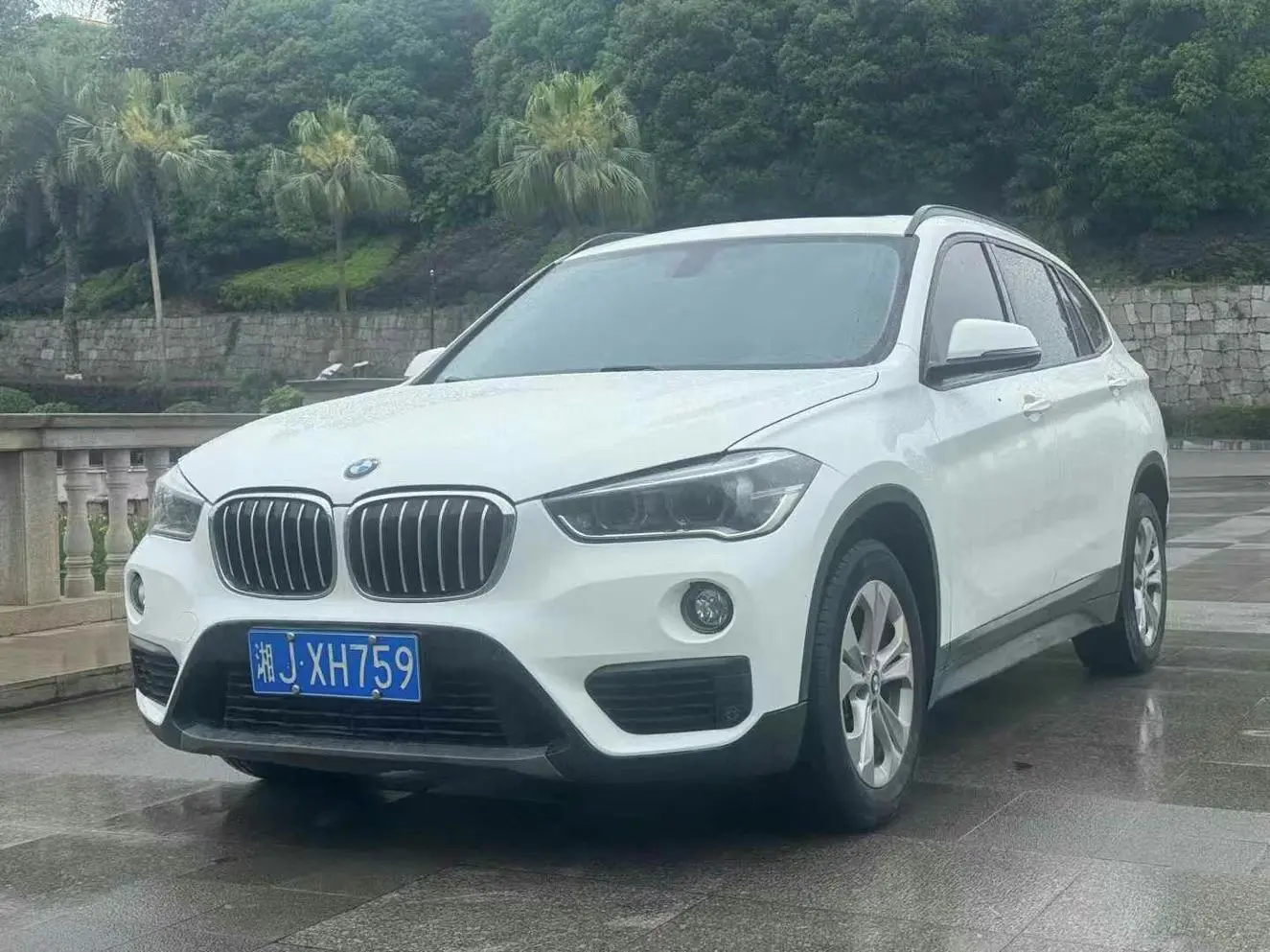 BMW X1  из Китая