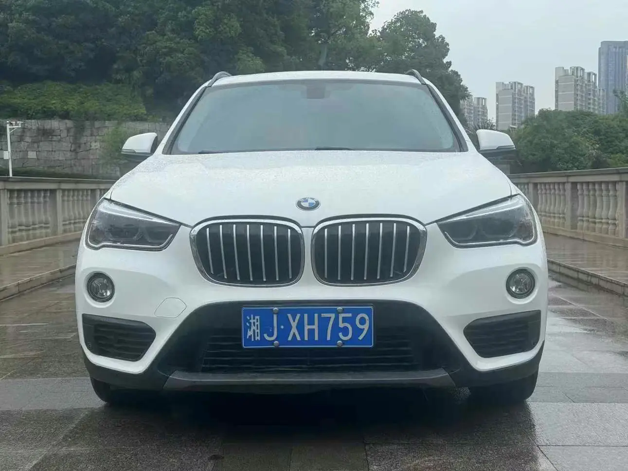 BMW X1  из Китая