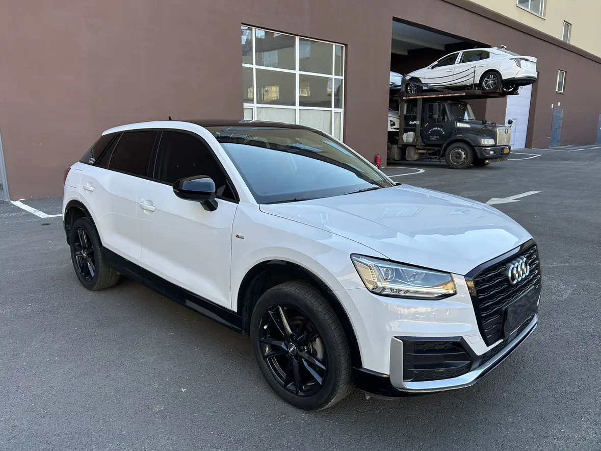 Audi Q2L
