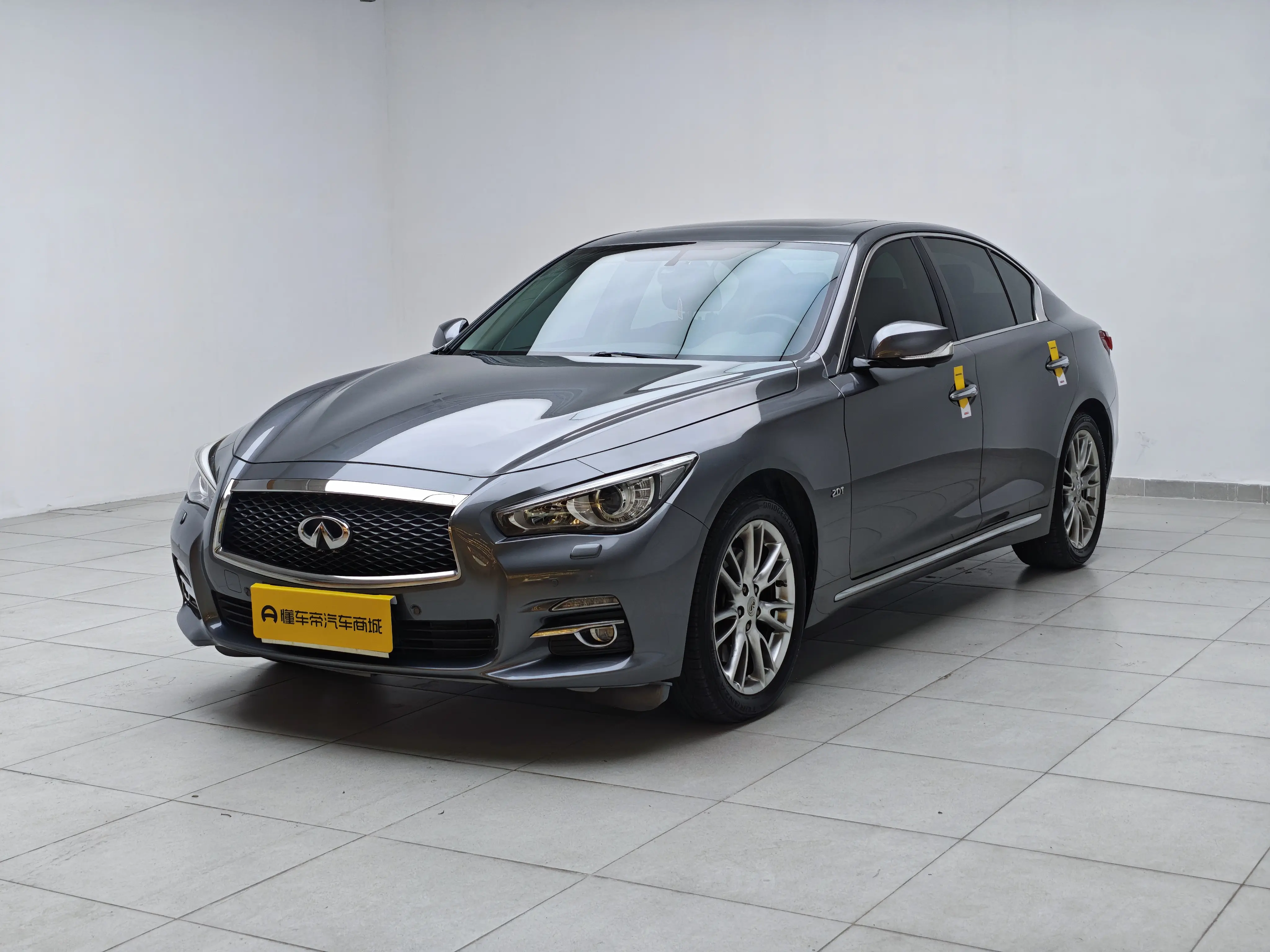 Infiniti Q50L