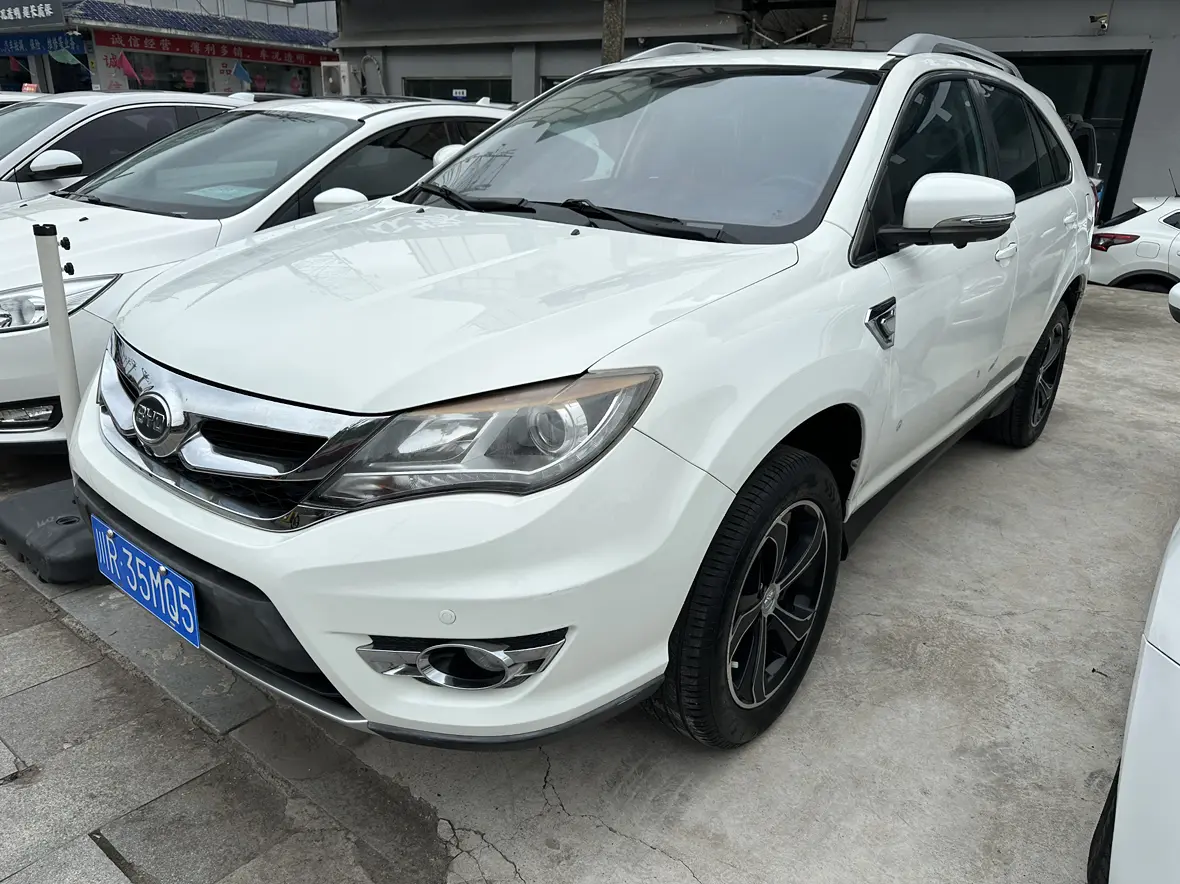 BYD S7  из Китая