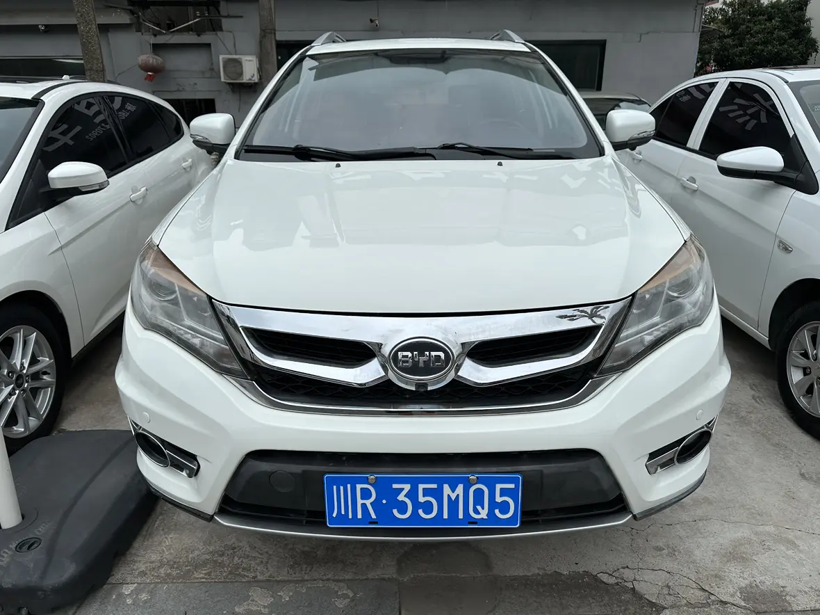 BYD S7  из Китая