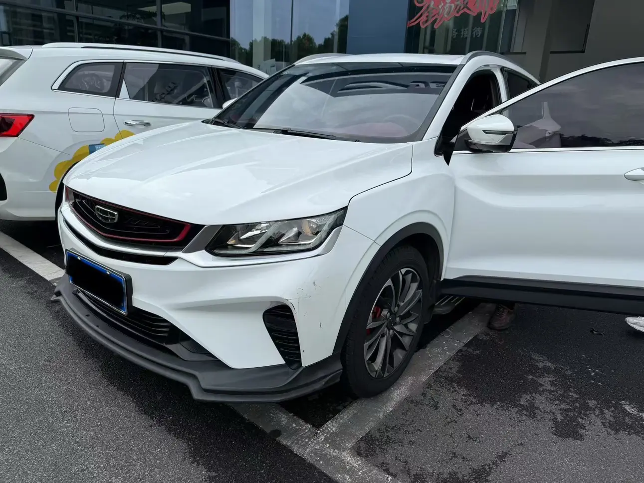 Geely Binyue  из Китая