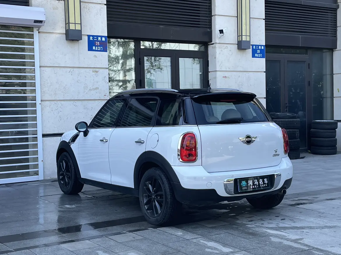 MINI COUNTRYMAN