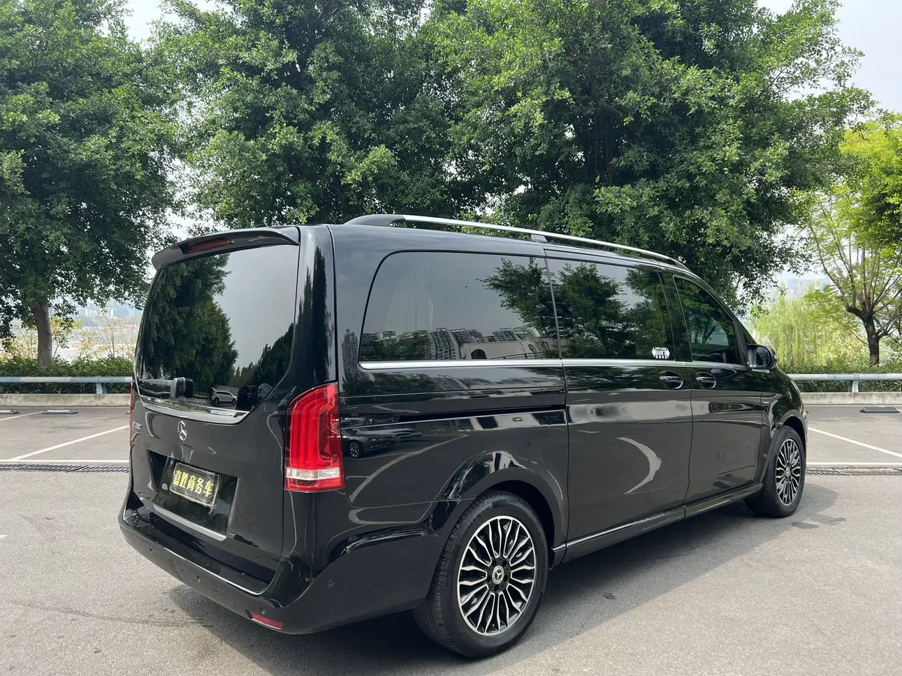 Mercedes-Benz Mercedes Benz V Class