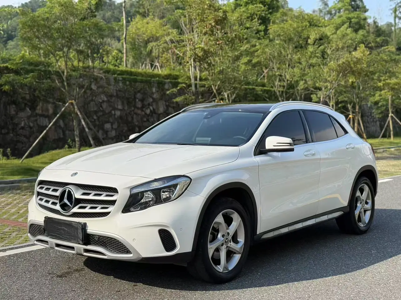 Mercedes-Benz GLA  из Китая
