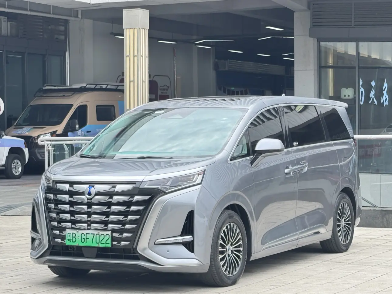 Denza D9 DM  из Китая