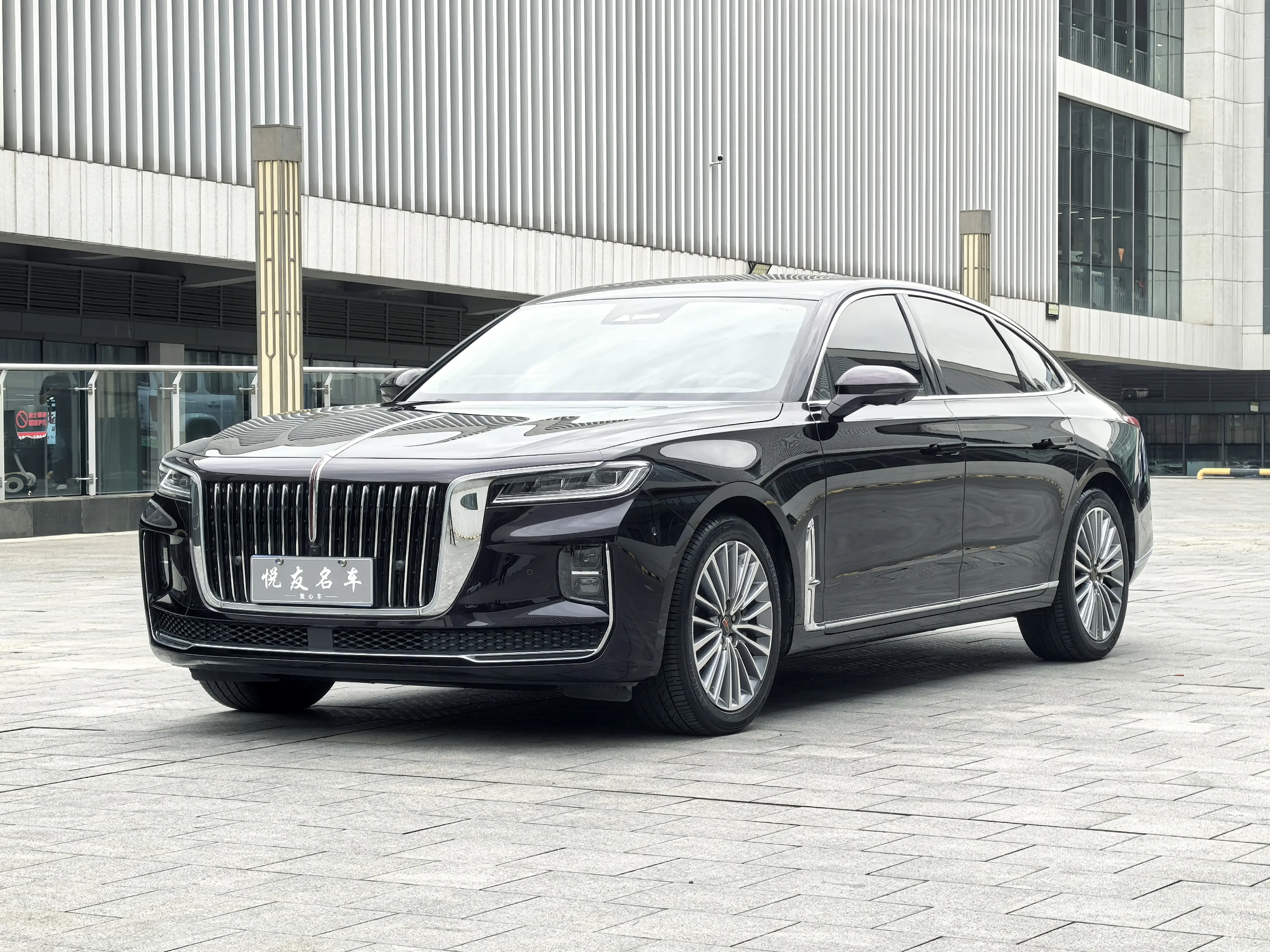 Hongqi H9  из Китая