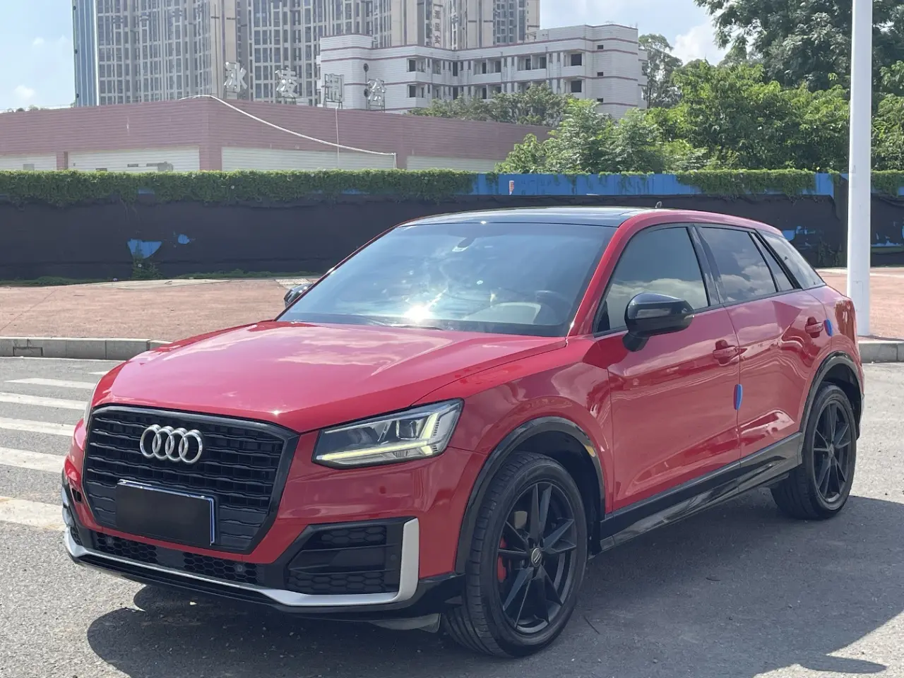Audi Q2L  из Китая