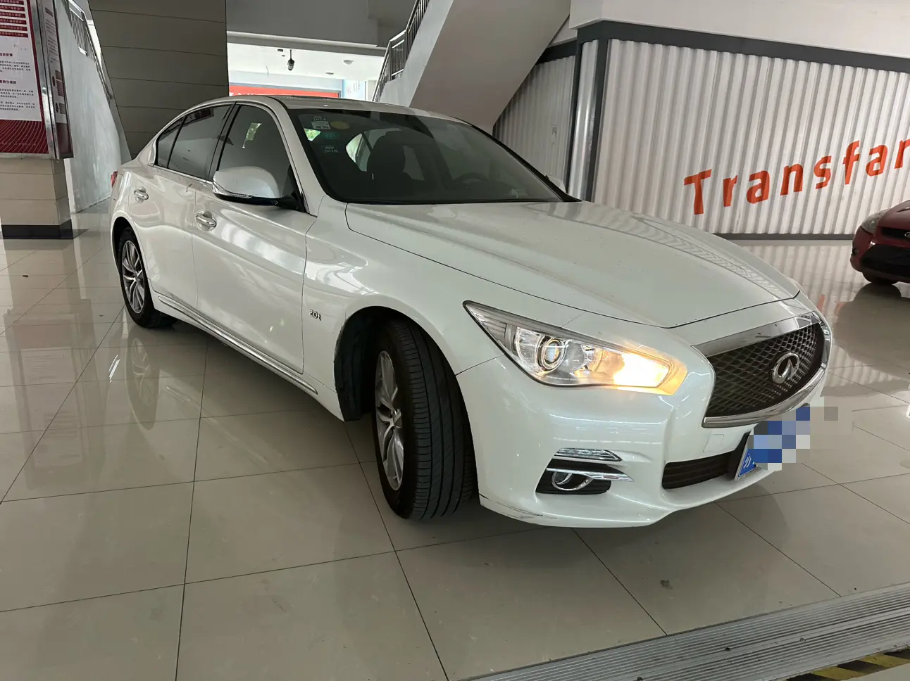 Infiniti Q50L