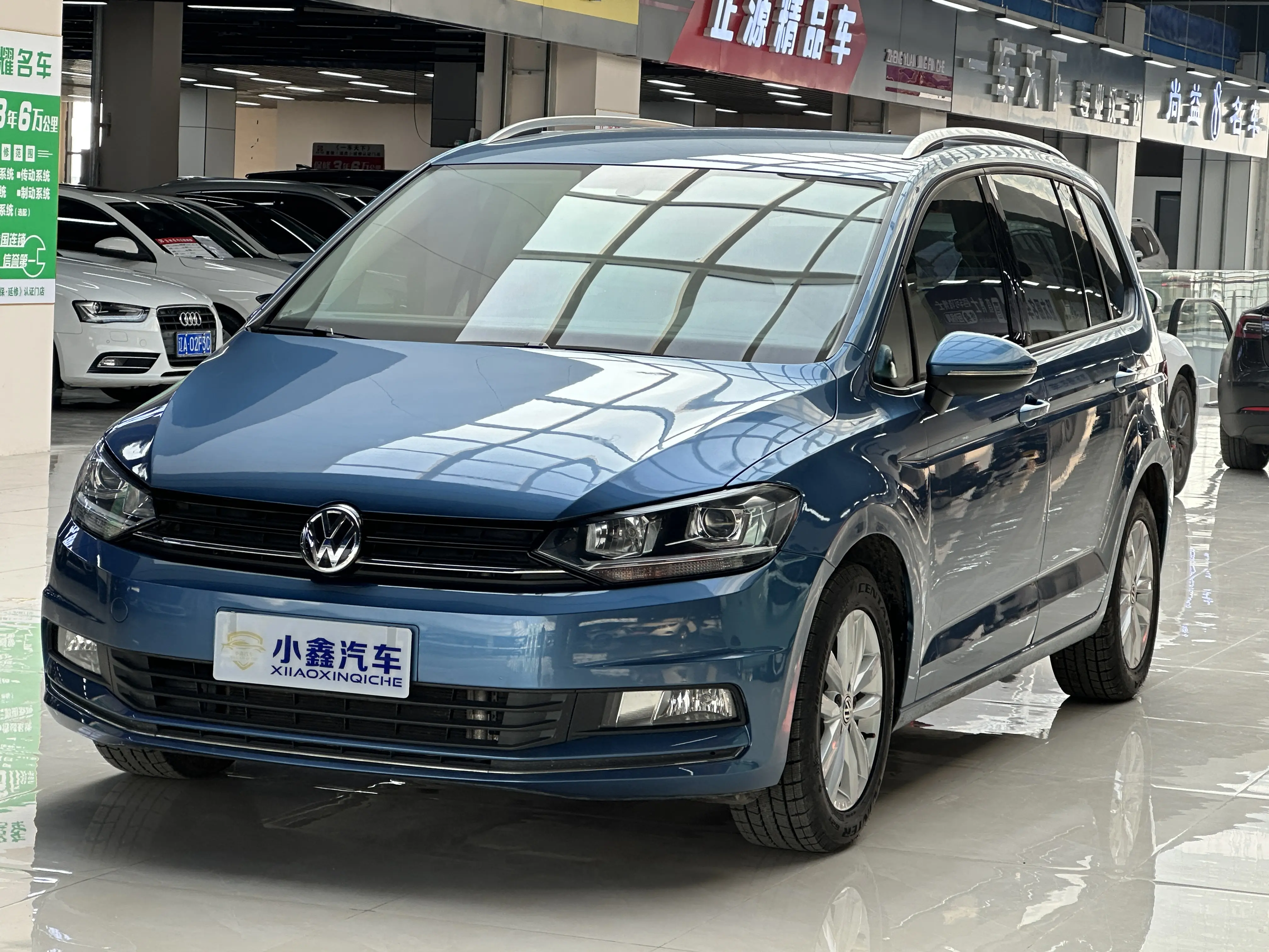 Volkswagen Touran L  из Китая