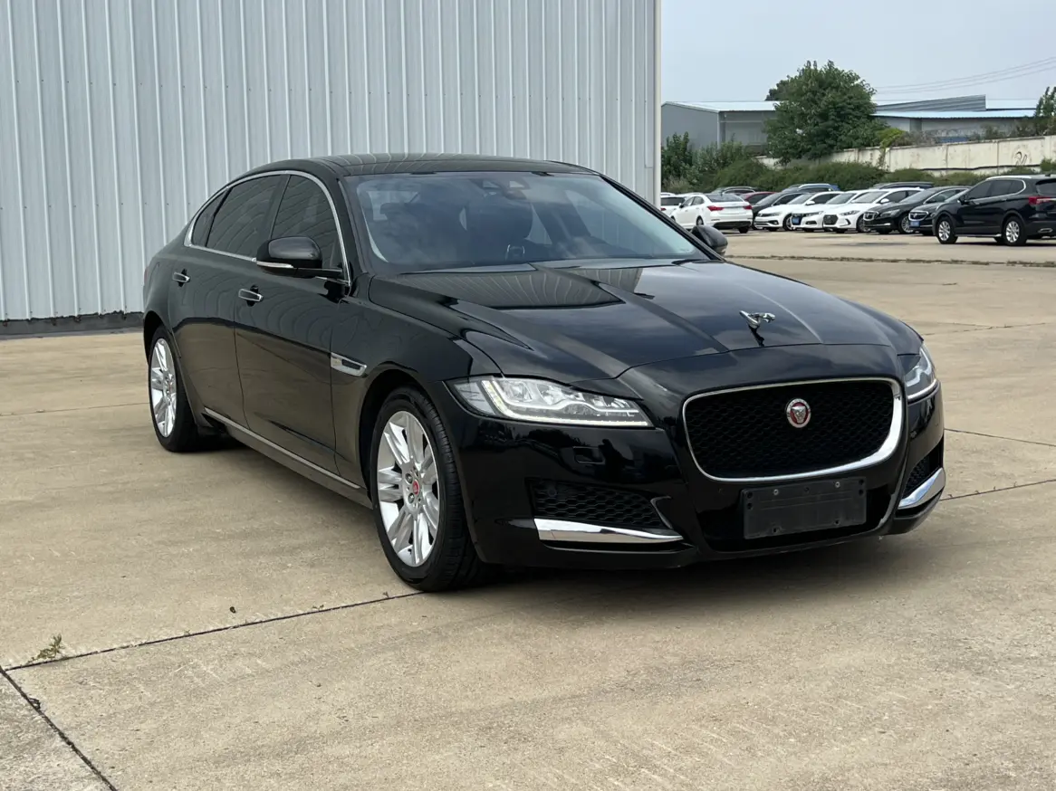 Jaguar XFL