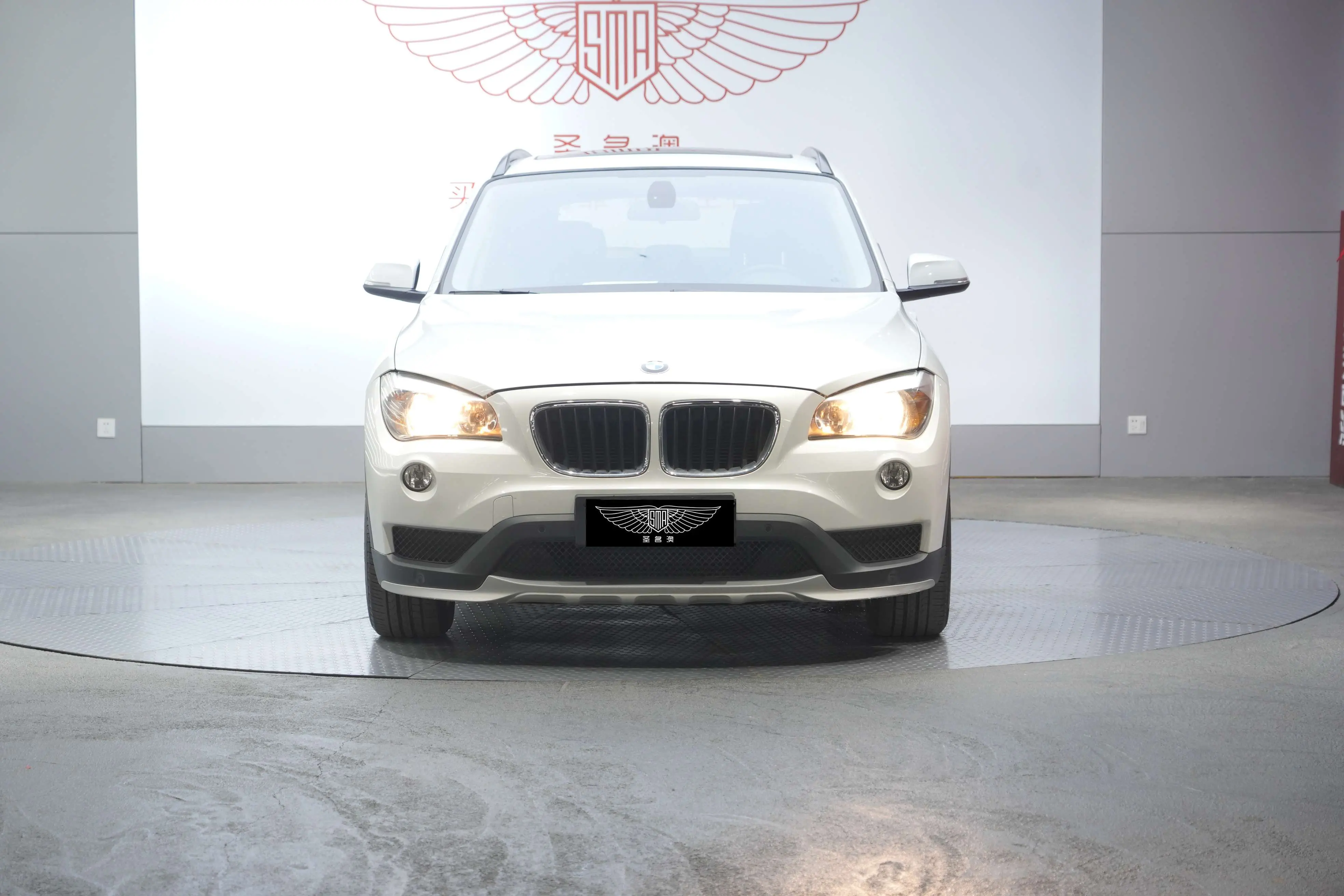 BMW X1  из Китая