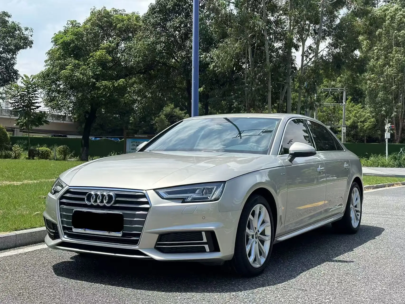 Audi A4L  из Китая