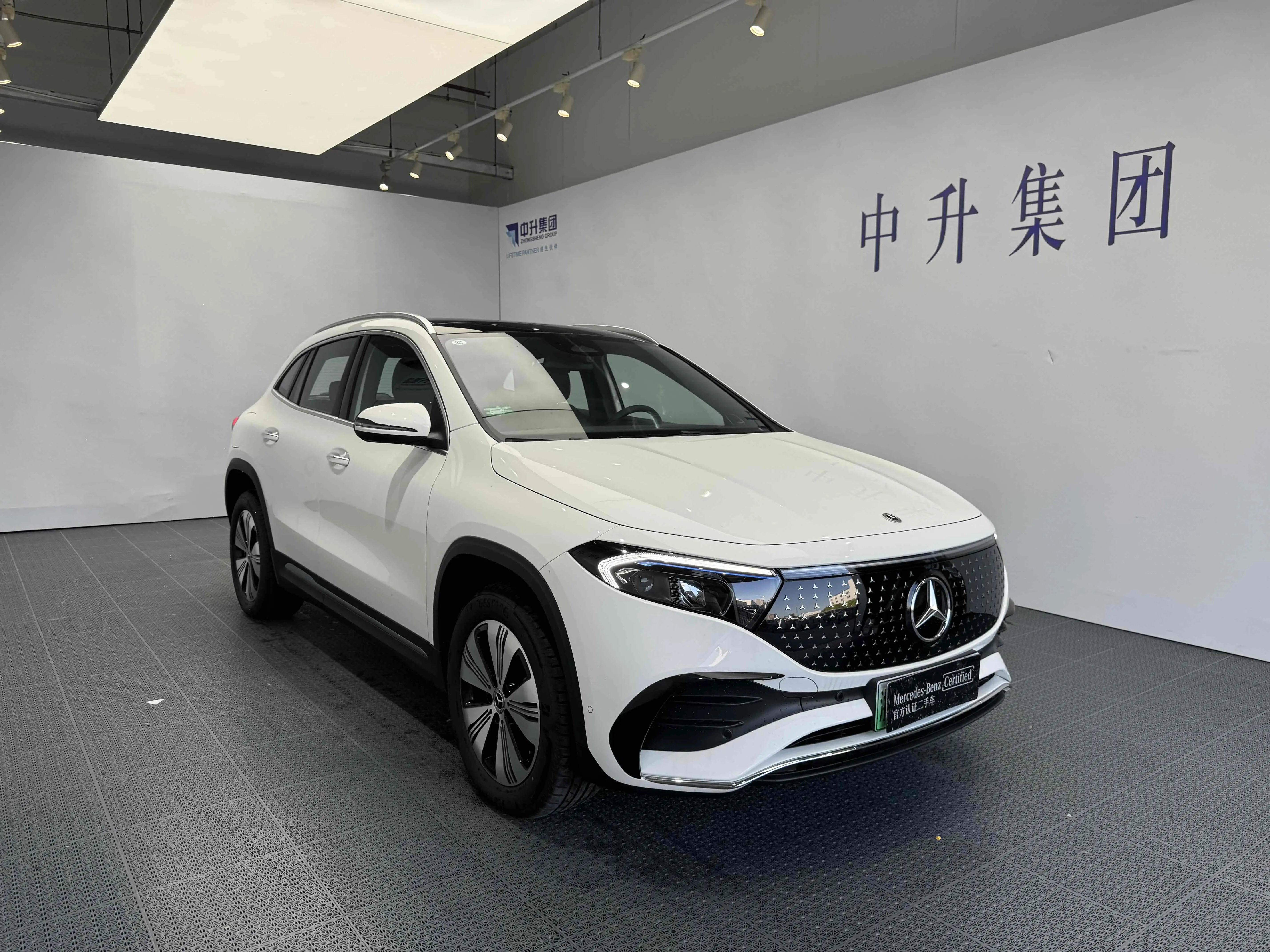 Mercedes-Benz Mercedes Benz EQA