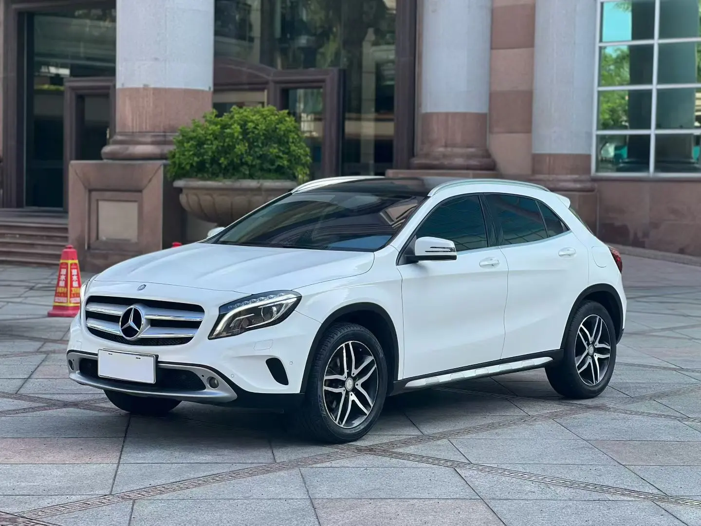 Mercedes-Benz GLA  из Китая
