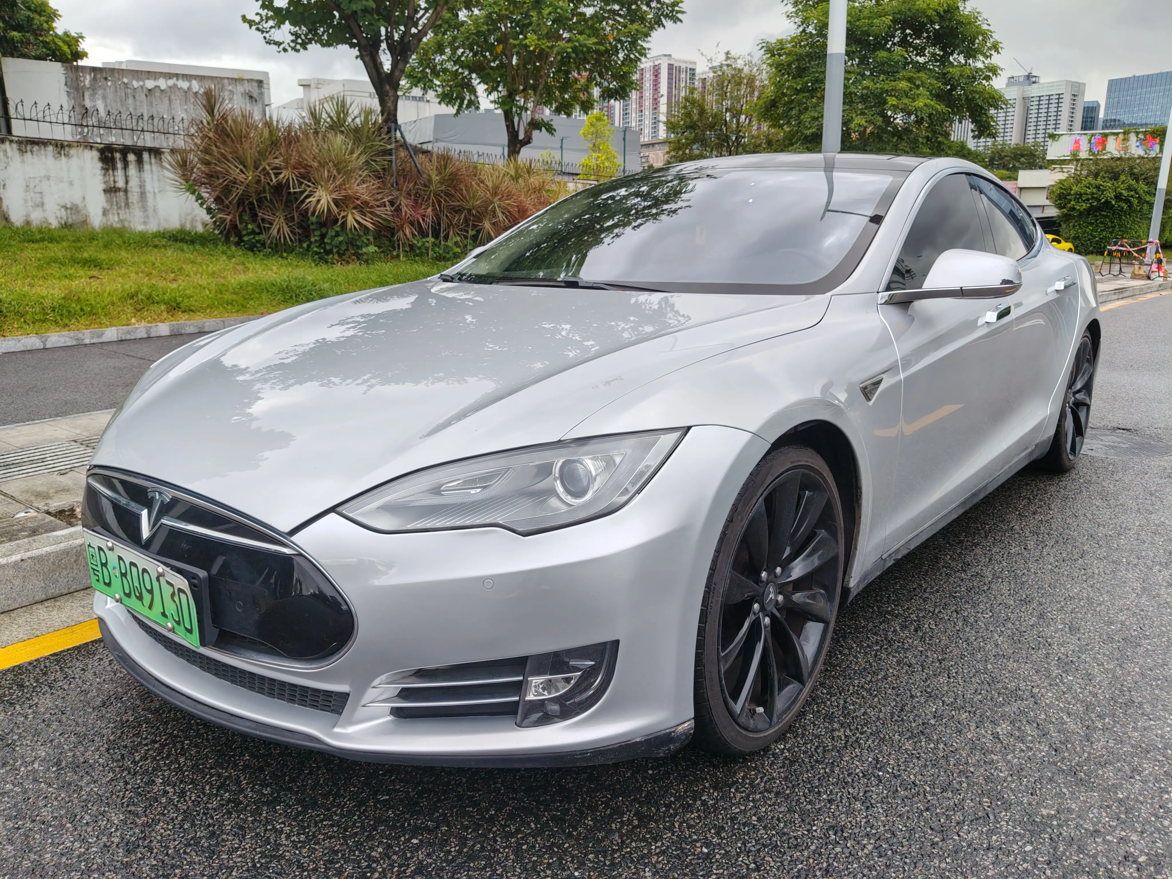 Tesla Model S  из Китая