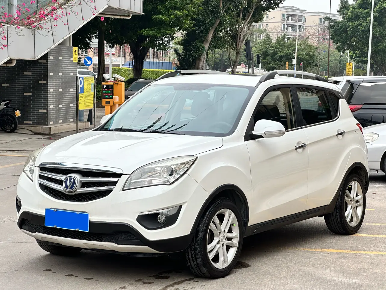 Changan CS35  из Китая