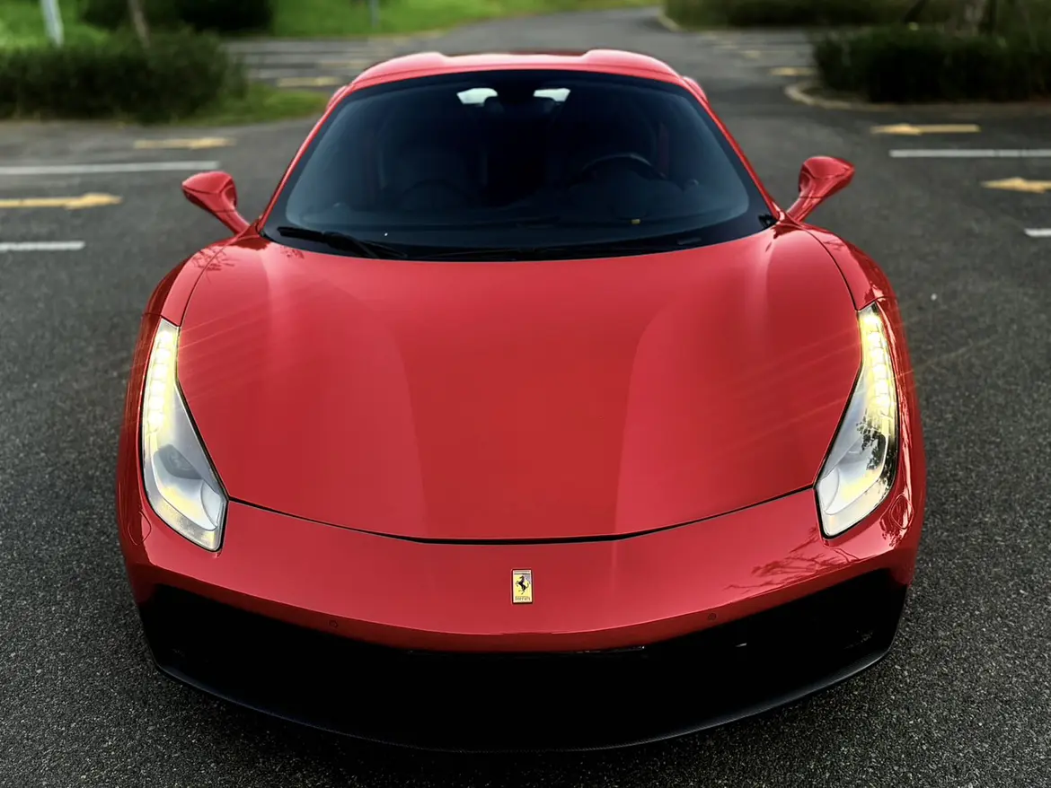 Ferrari 488