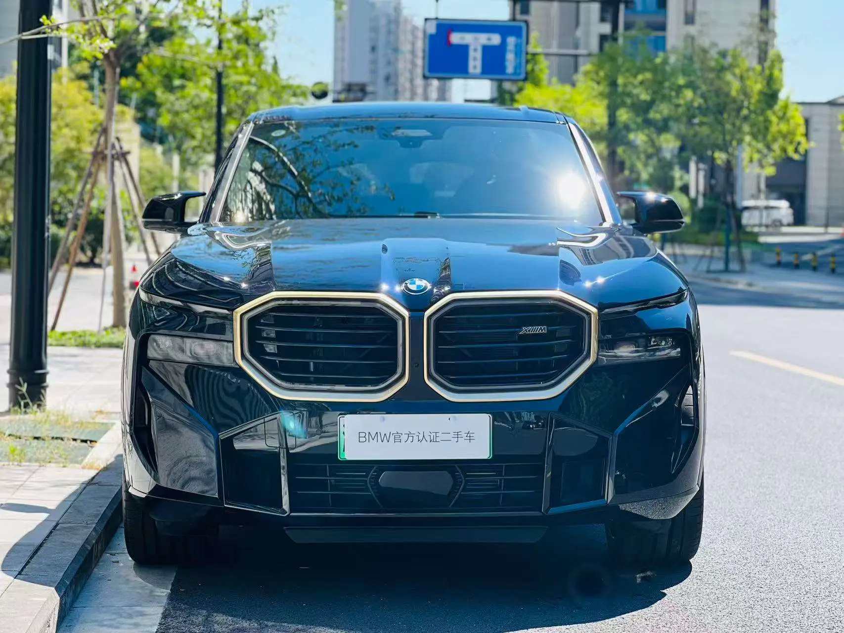 BMW XM  из Китая