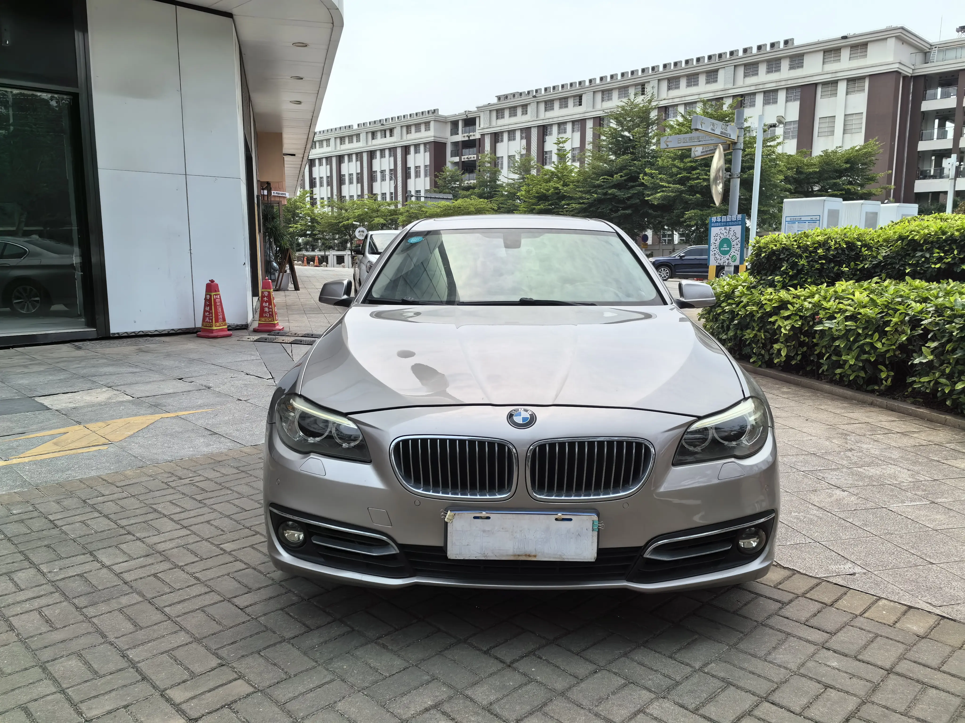 BMW 5 Series  из Китая