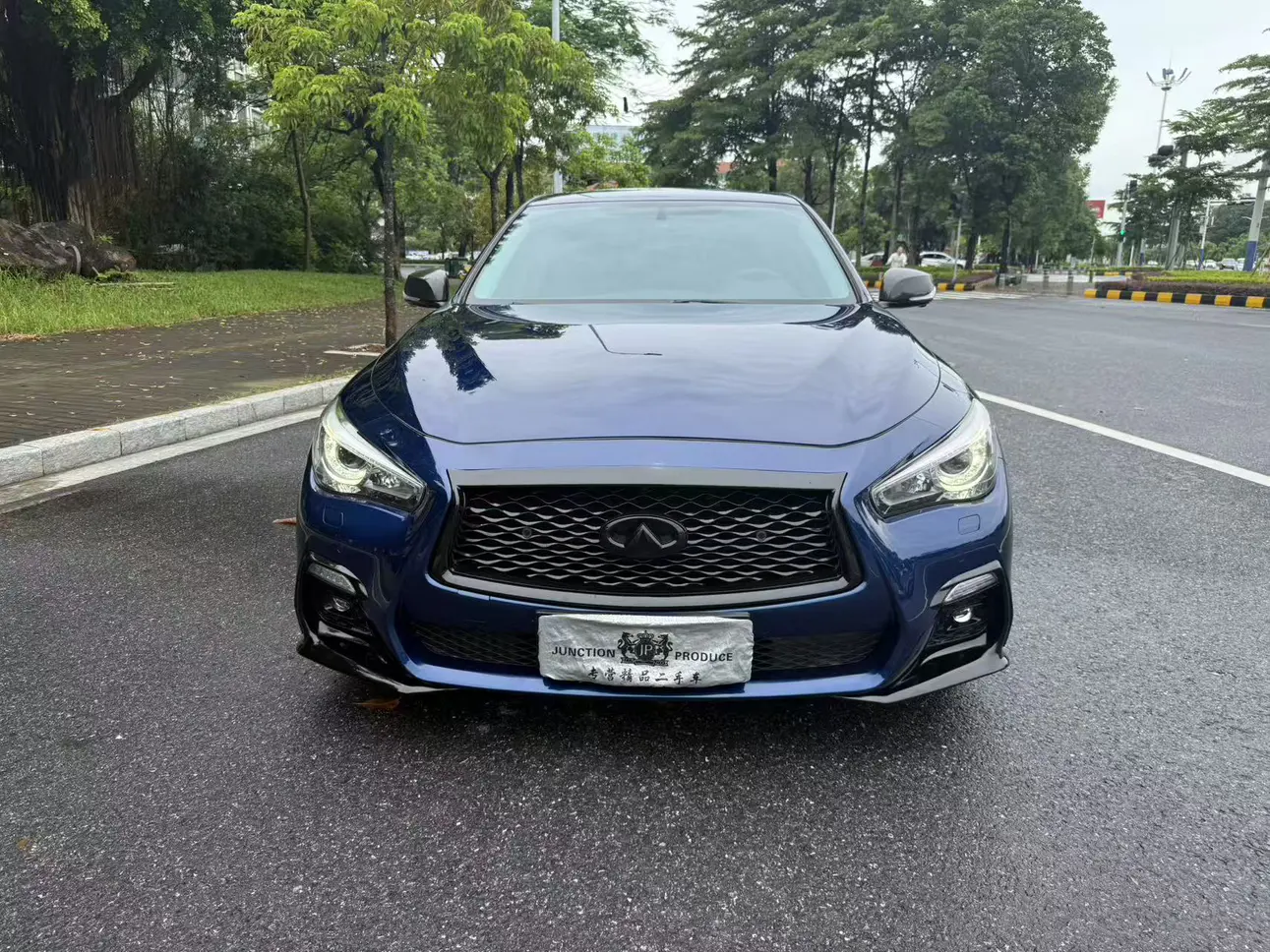 Infiniti Q50L