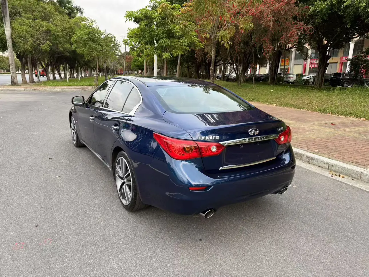 Infiniti Q50L