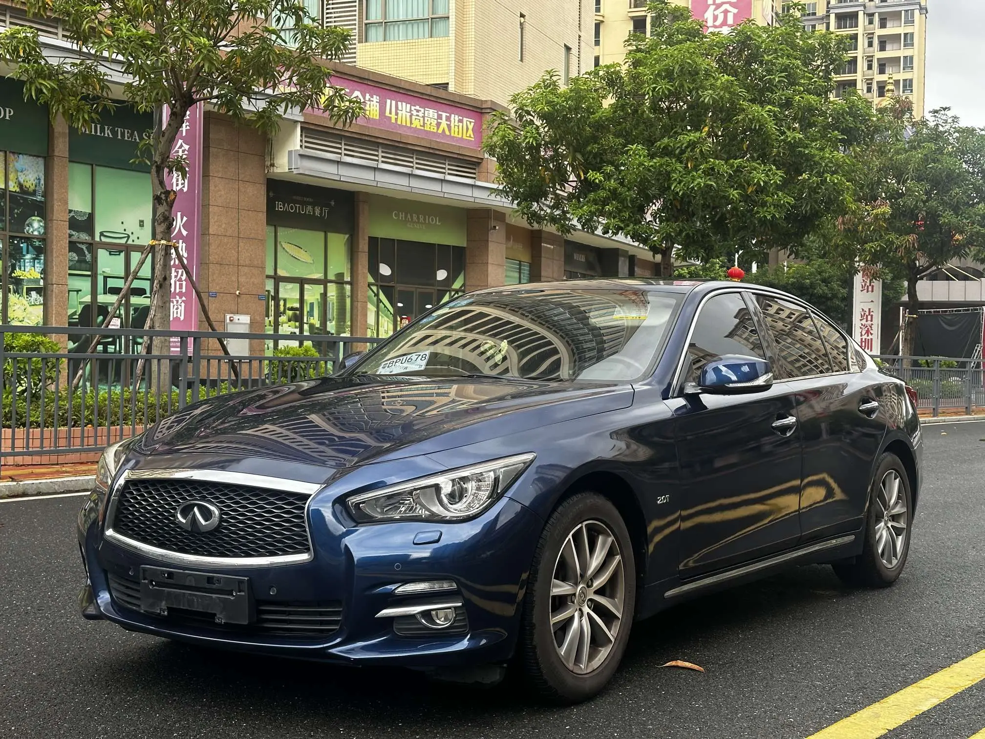 Infiniti Q50L