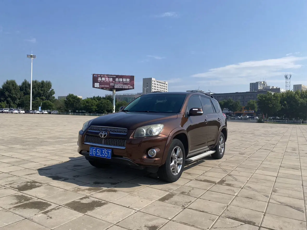 Toyota RAV4  из Китая