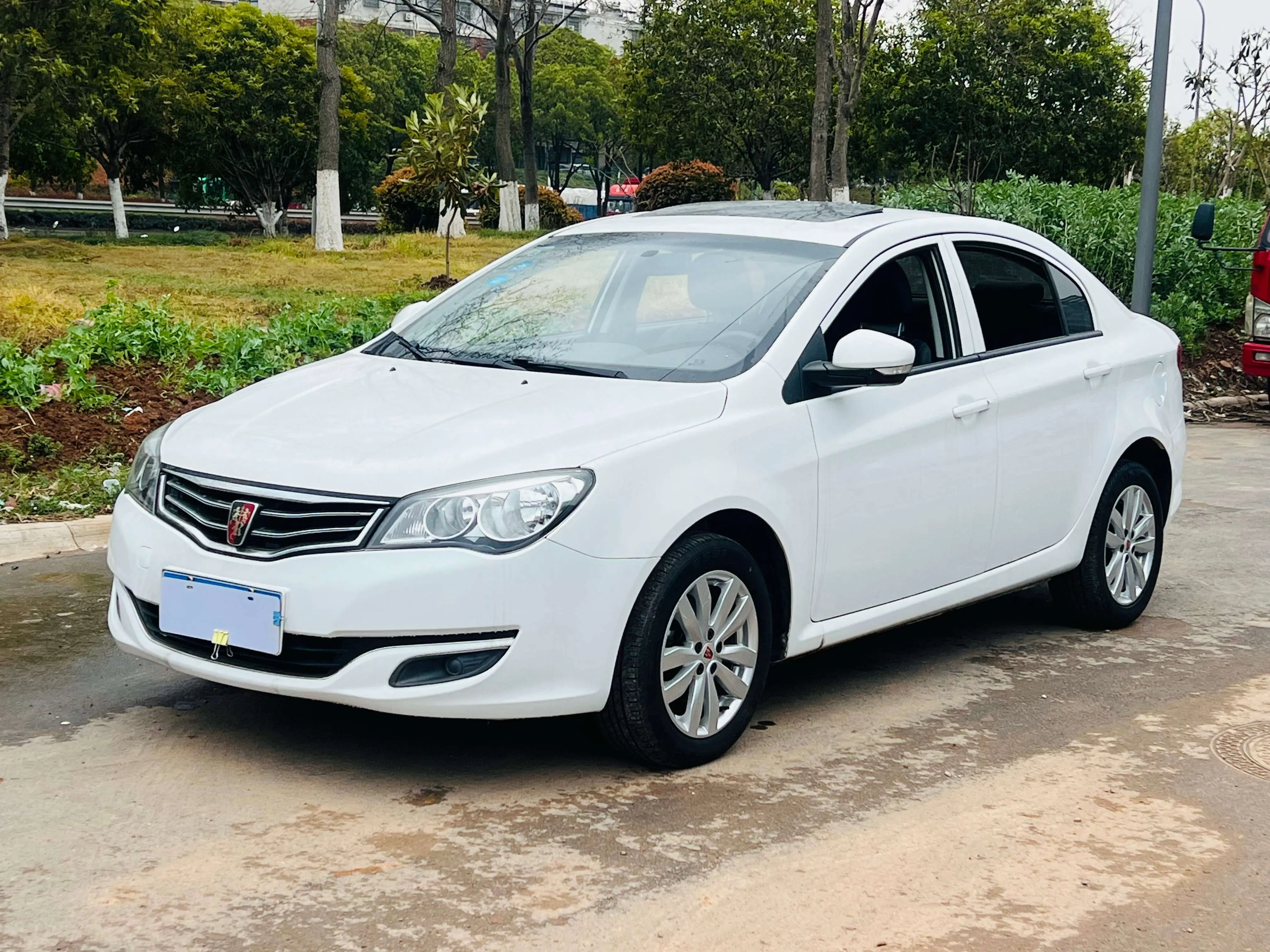 Roewe 350  из Китая