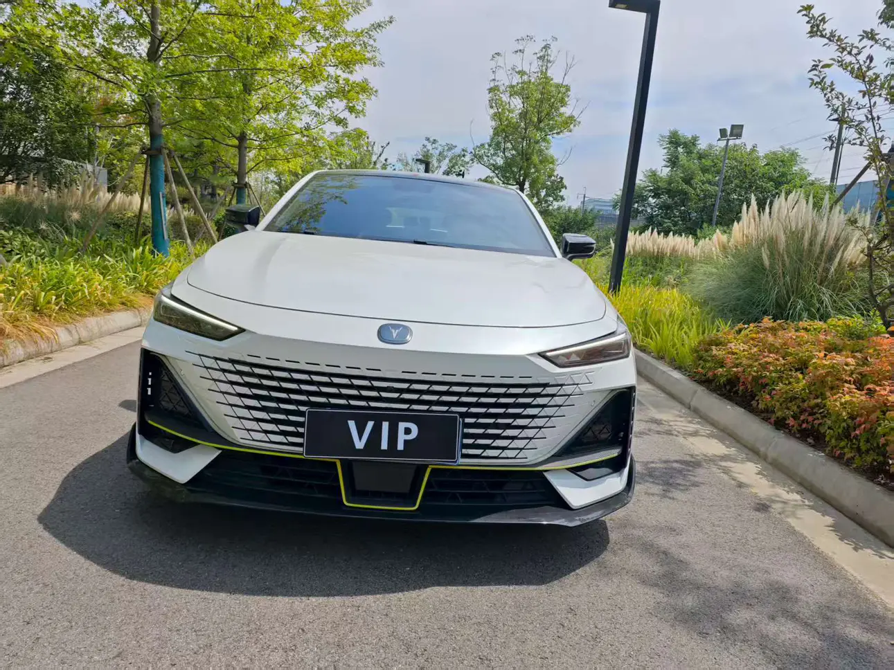 Changan UNI-V  из Китая