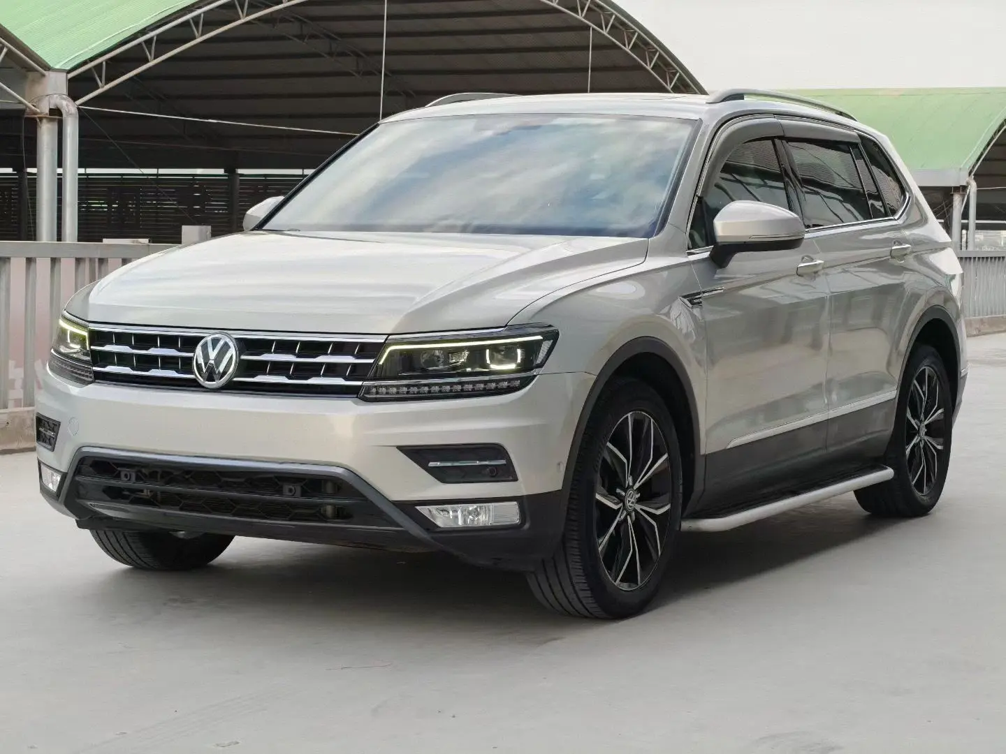 Volkswagen Tiguan L