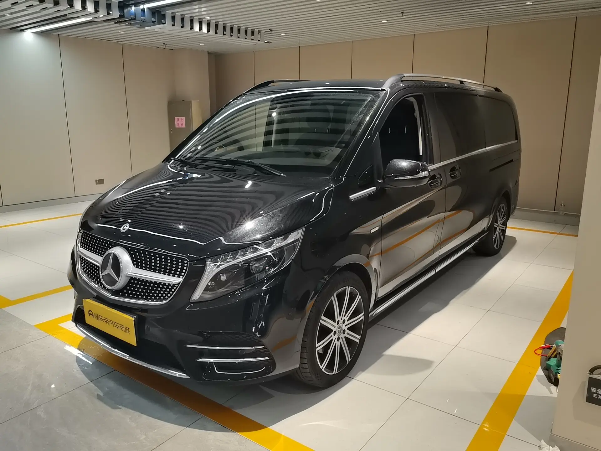 Mercedes-Benz Mercedes Benz V Class