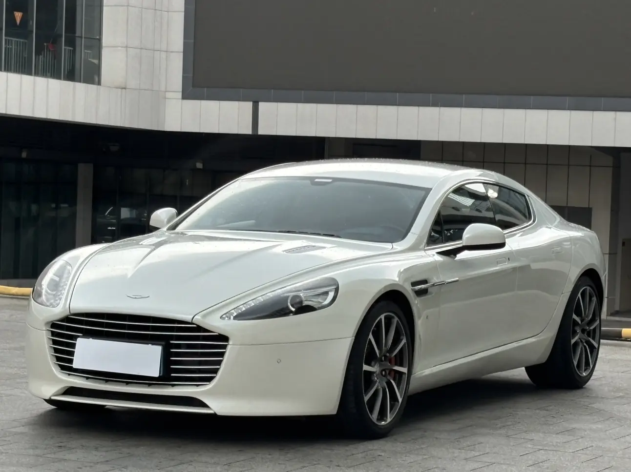 Aston Martin Rapide