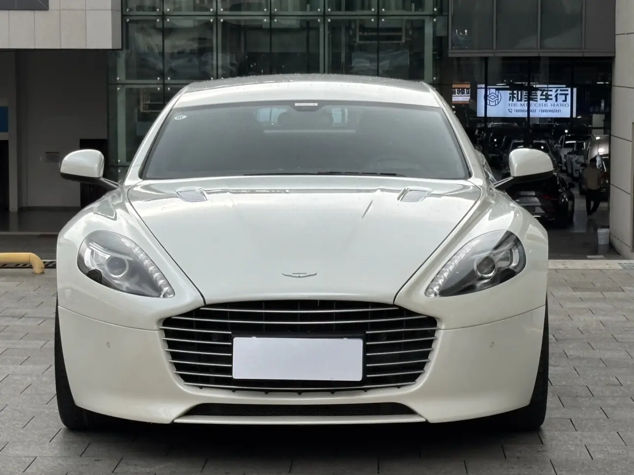 Aston Martin Rapide