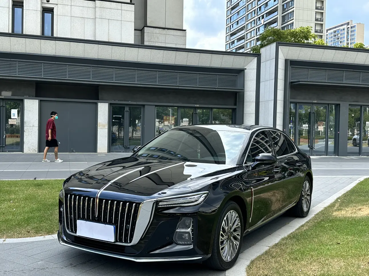 Hongqi H5