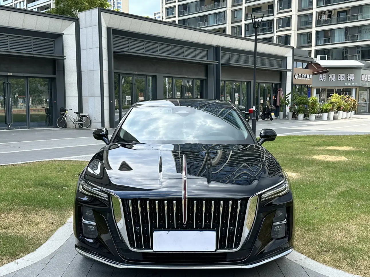 Hongqi H5