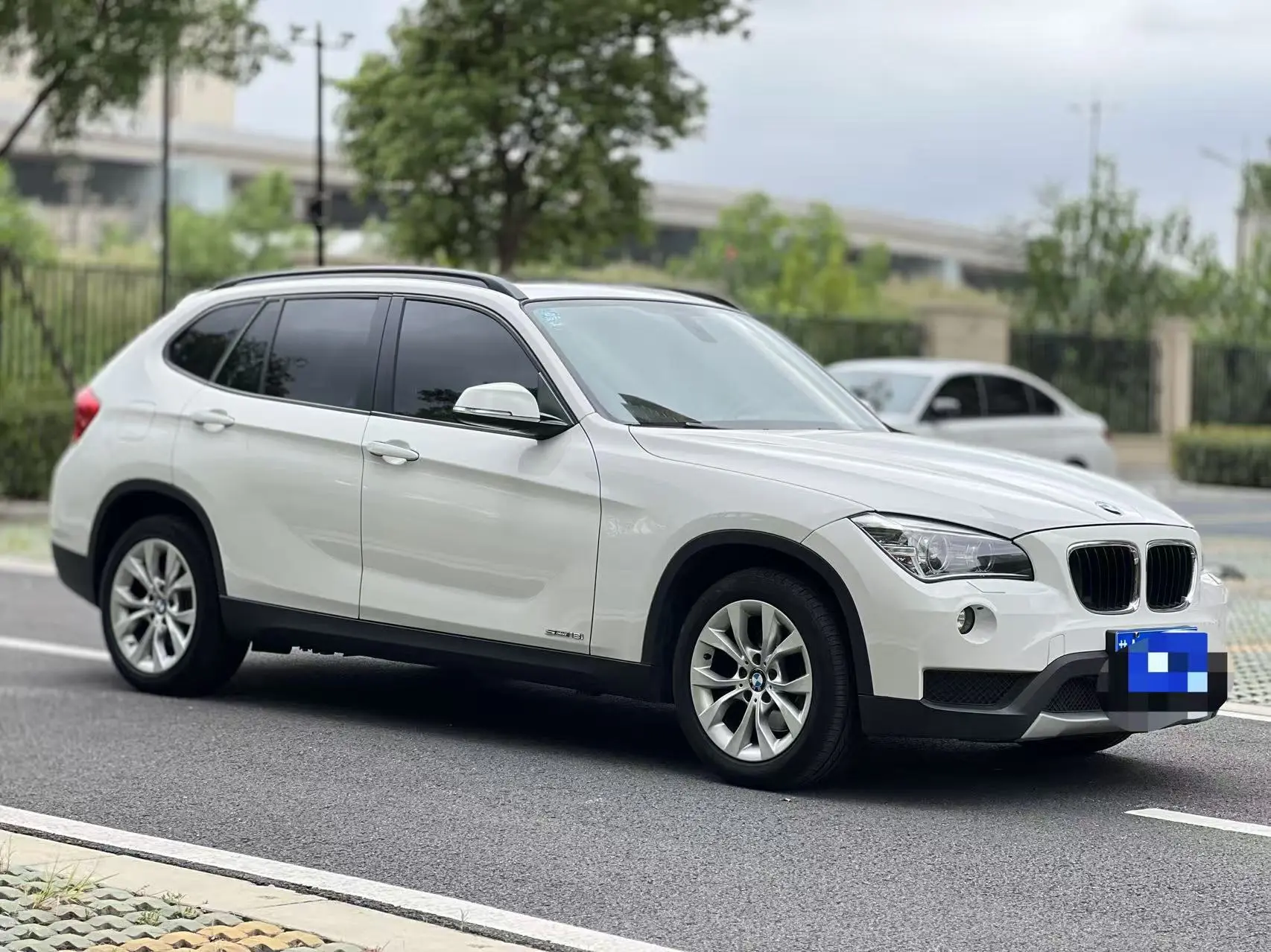 BMW X1 (imported)