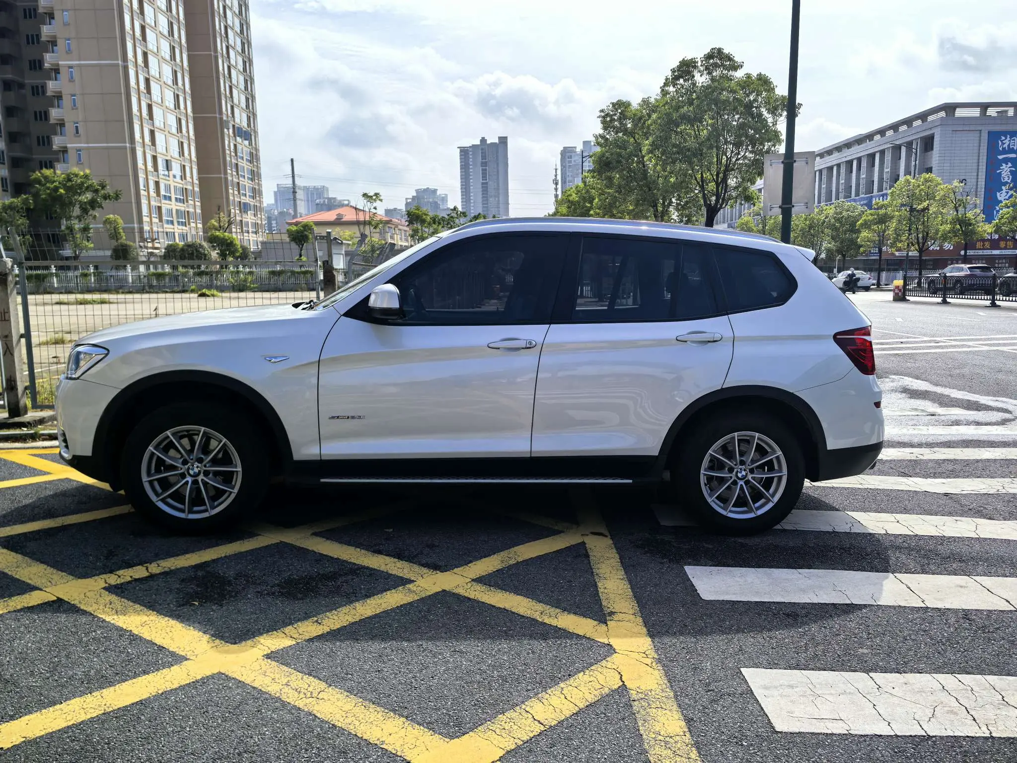 BMW X3 (imported)