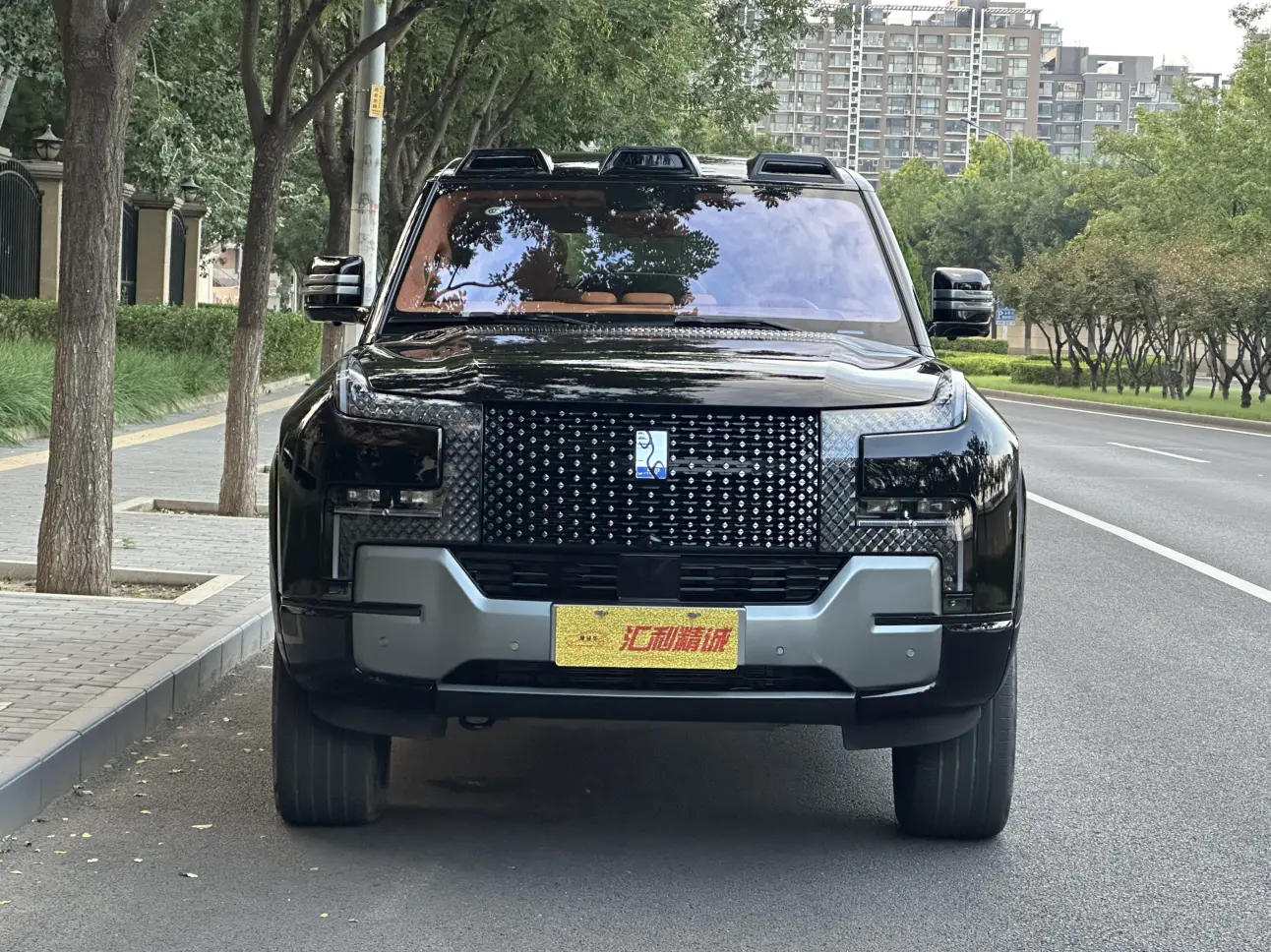BYD Yangwang U8