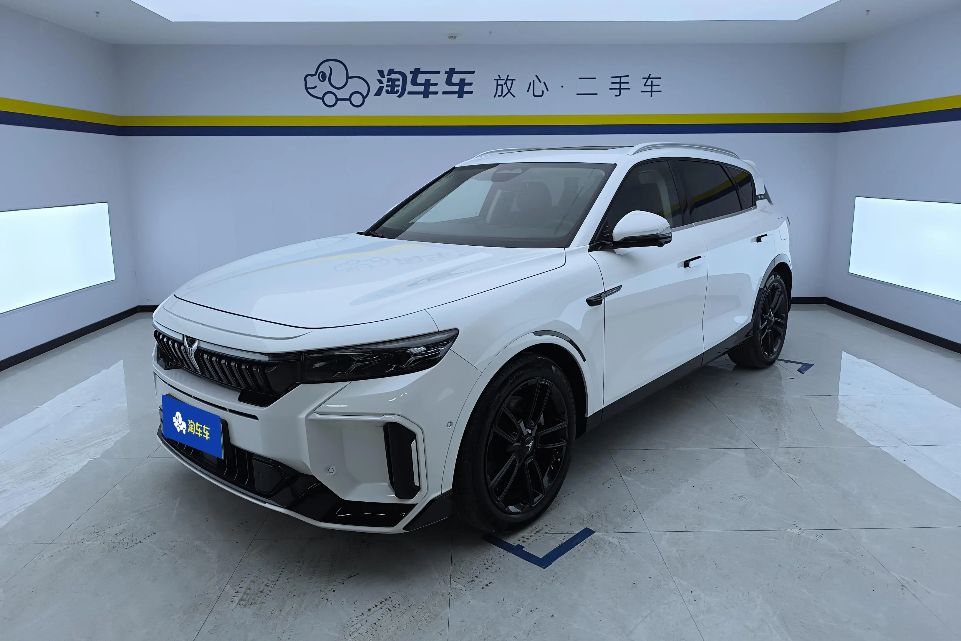 Voyah Lantu FREE  из Китая