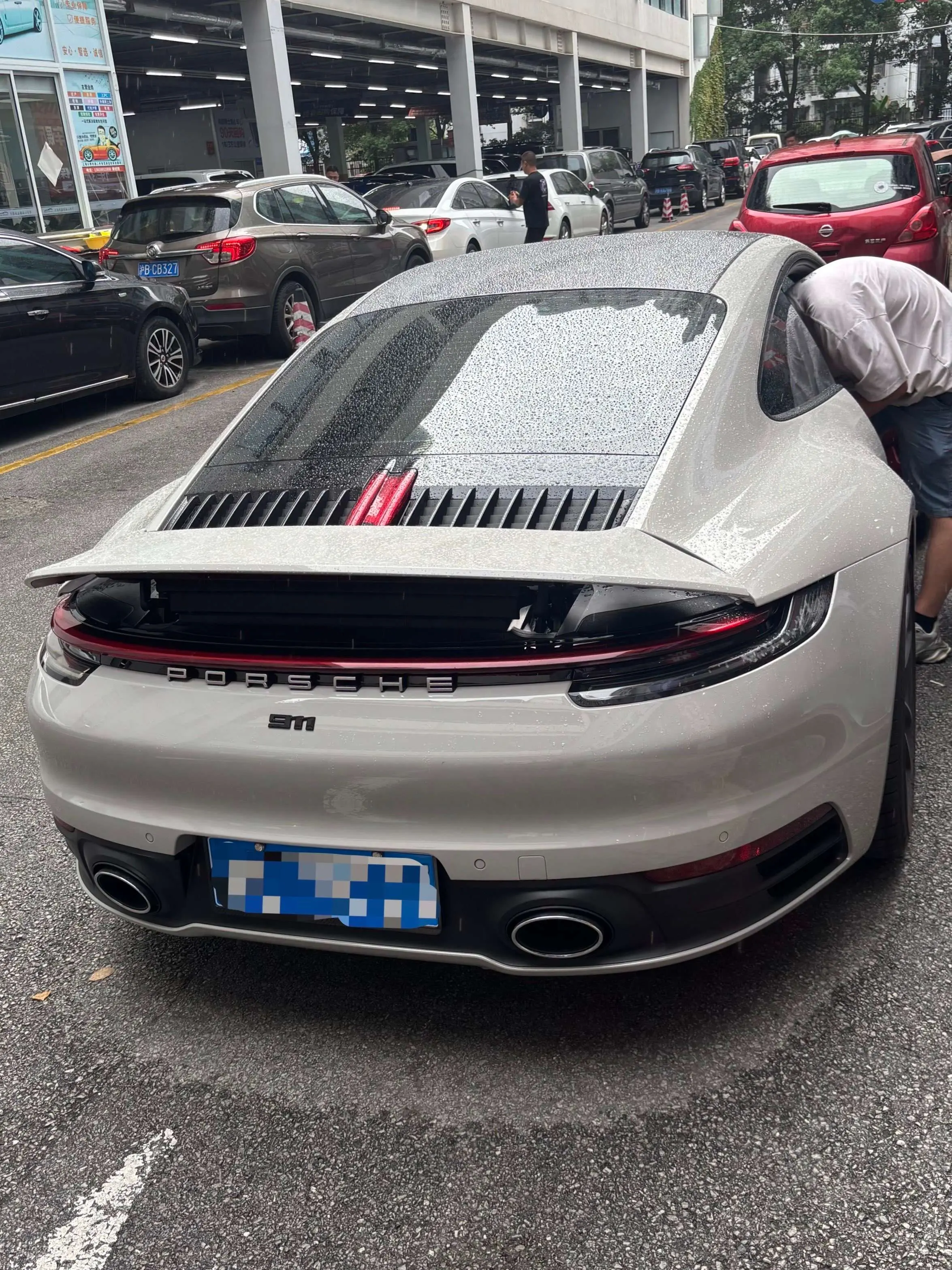 Porsche 911