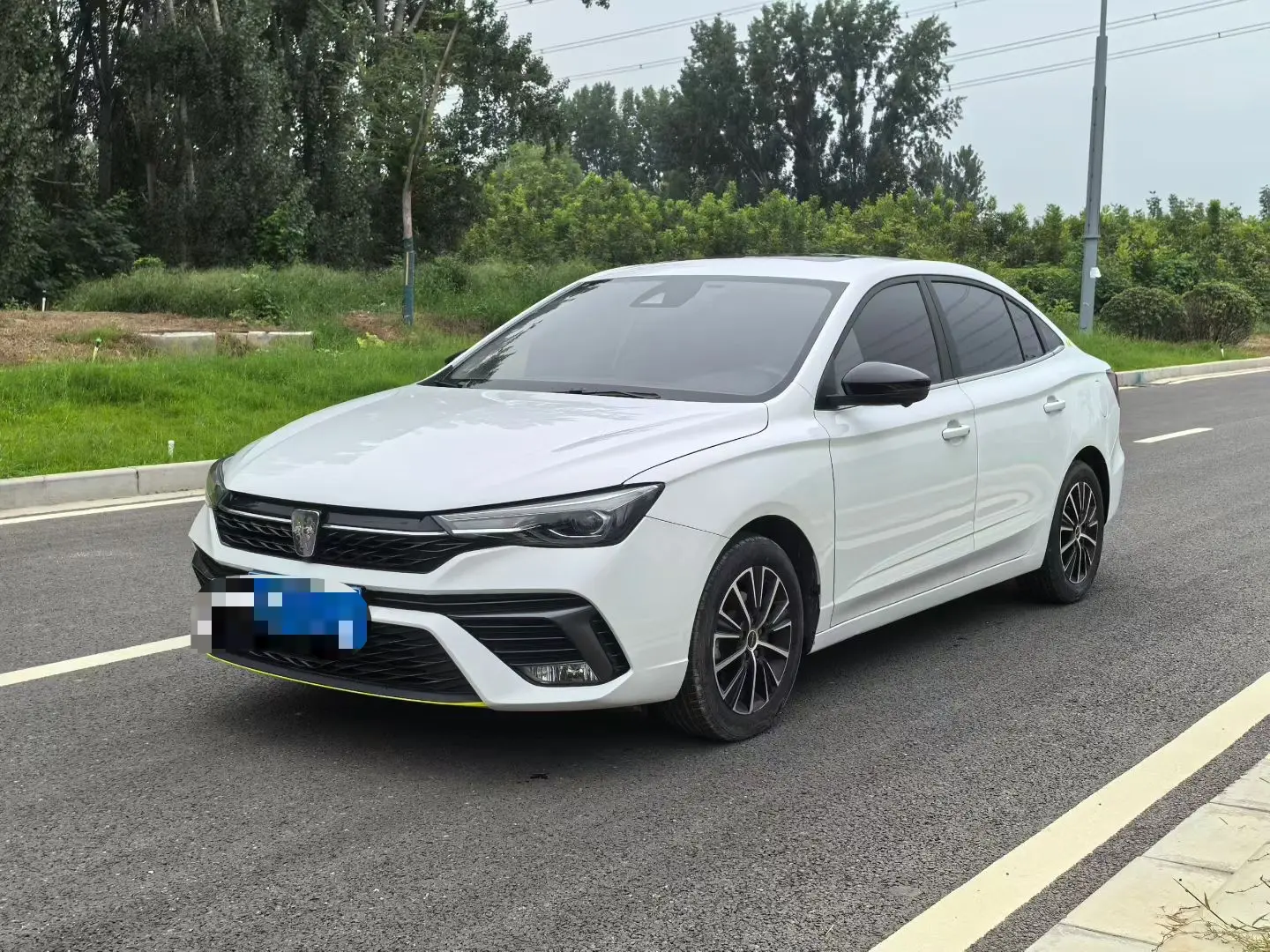 Roewe i5  из Китая