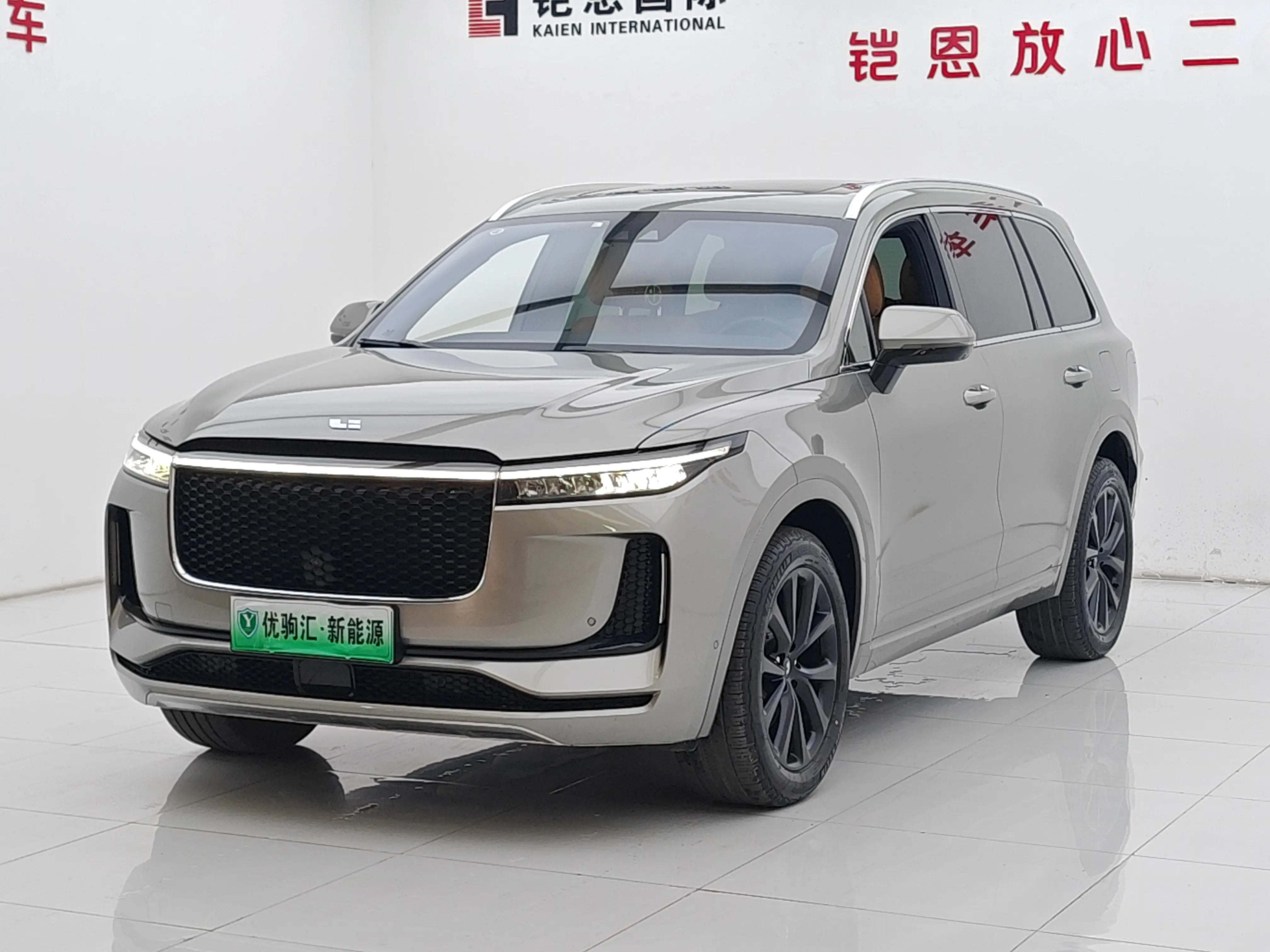 Li ONE (Ideal ONE)  из Китая