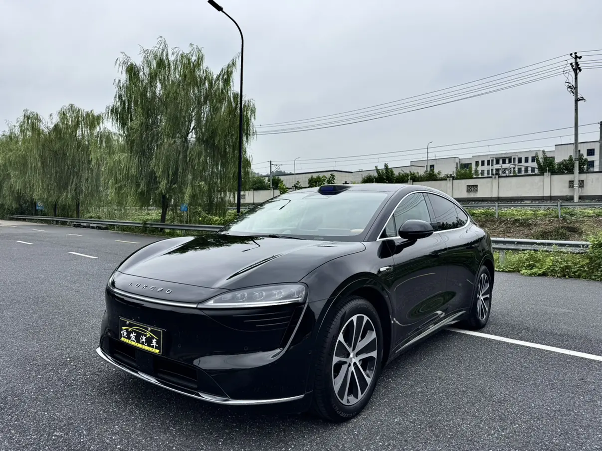 Luxeed Zhijie R7