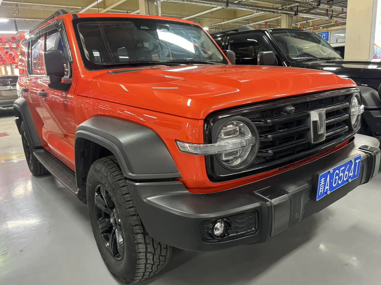 Tank 300  из Китая